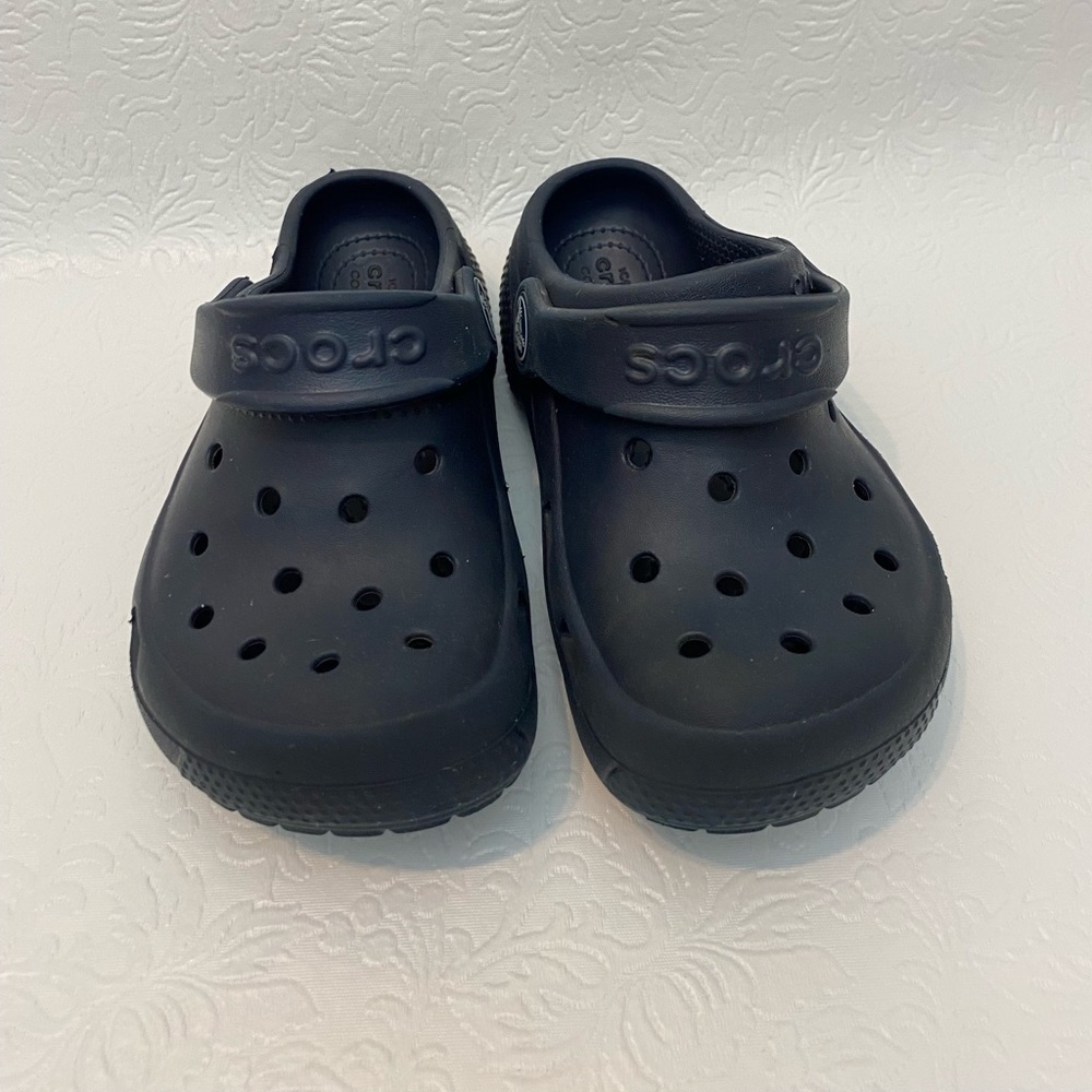 Navy Blue Kids Crocs Size C9.